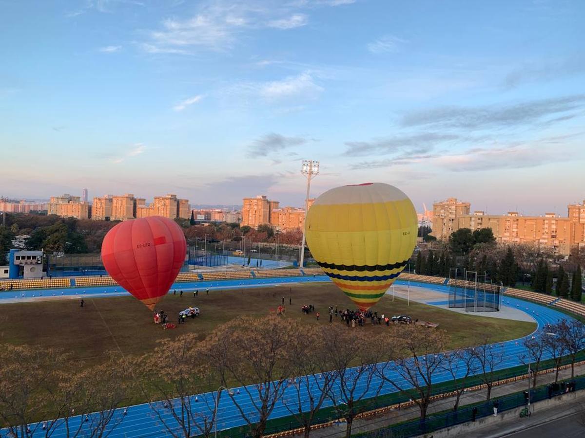 En imágenes, el paseo en globo por Sevilla de los Reyes Magos