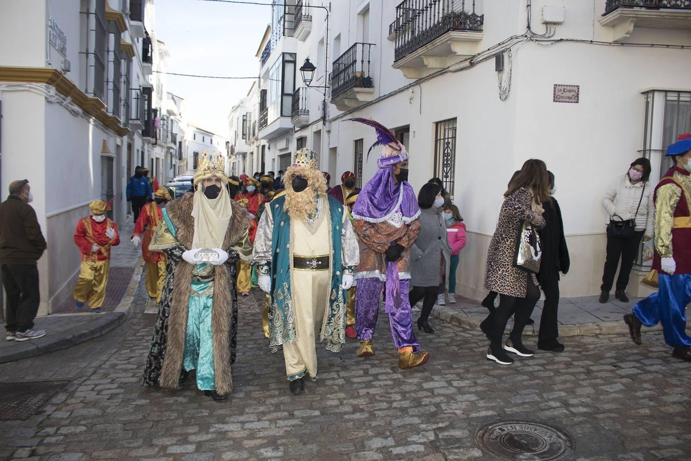 Los Reyes Magos paseando por  las calles de Estepa