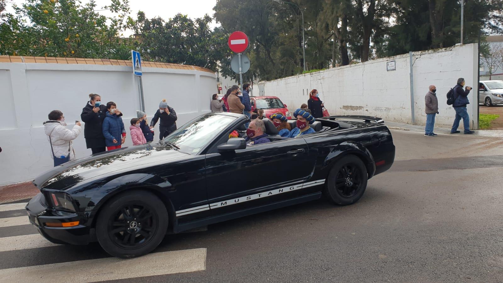 Los Reyes Magos recorren las calles de Chiclana