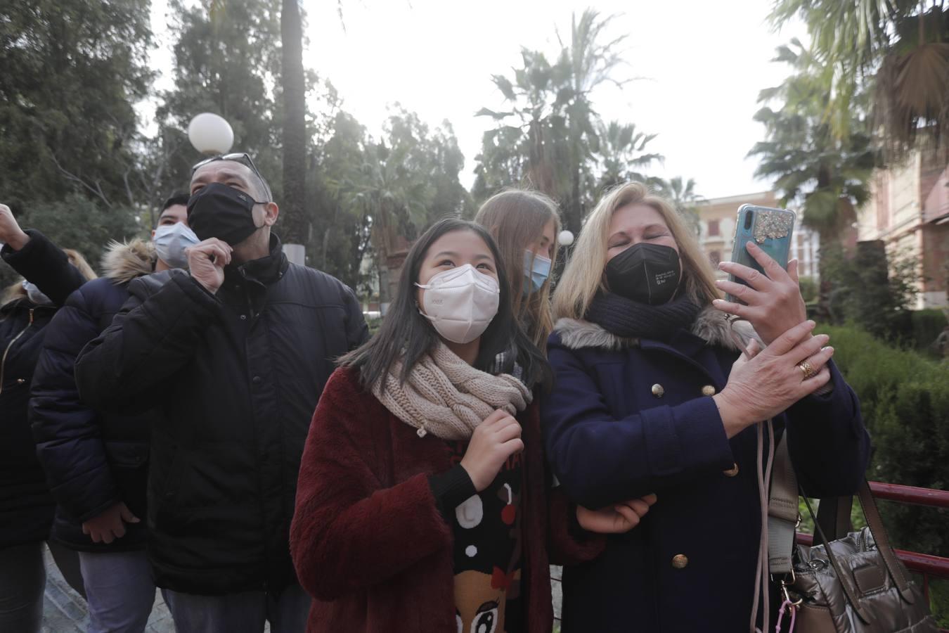 Reyes Magos de Cádiz: largas colas para ver a sus majestades