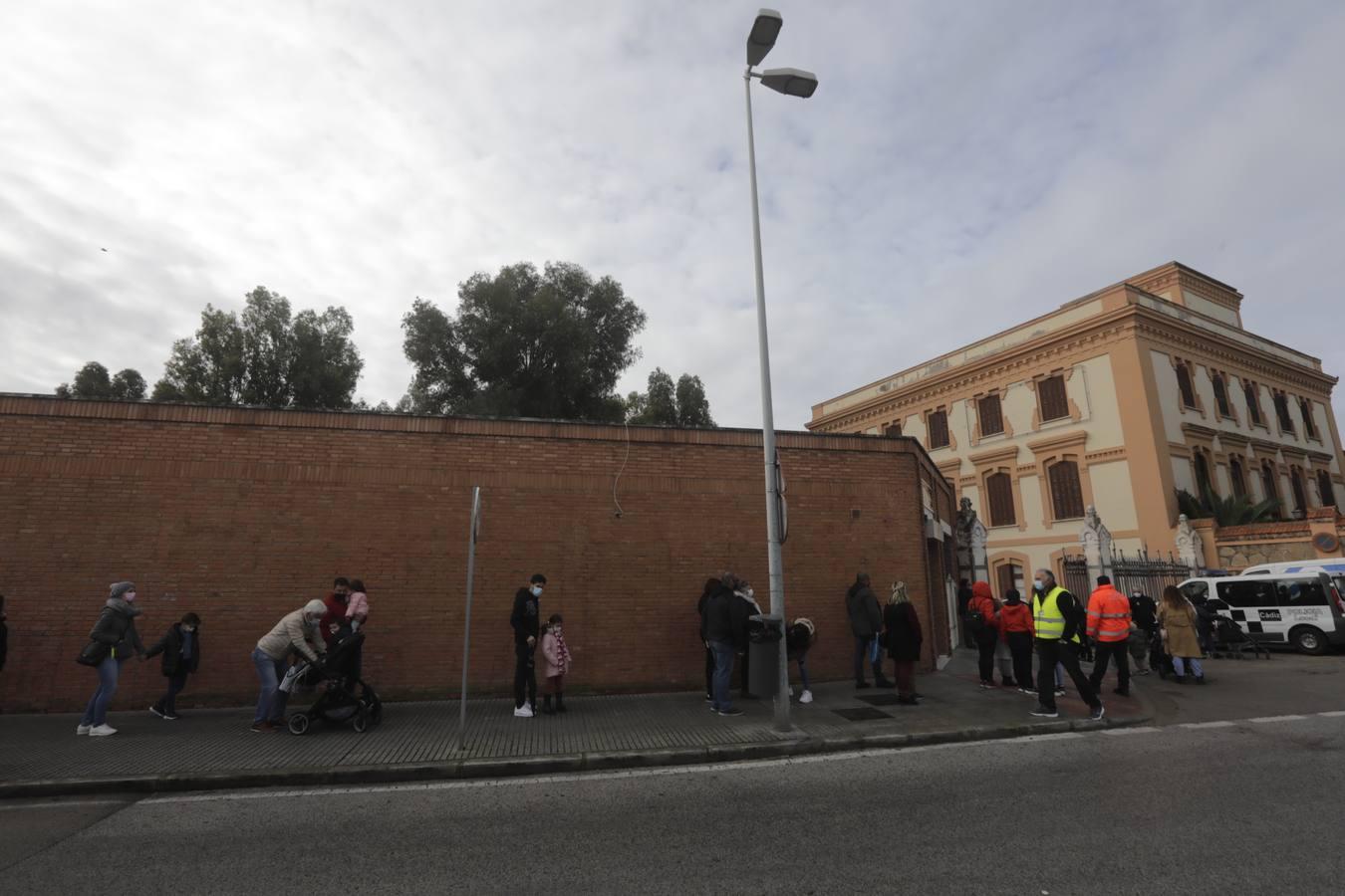 Reyes Magos de Cádiz: largas colas para ver a sus majestades