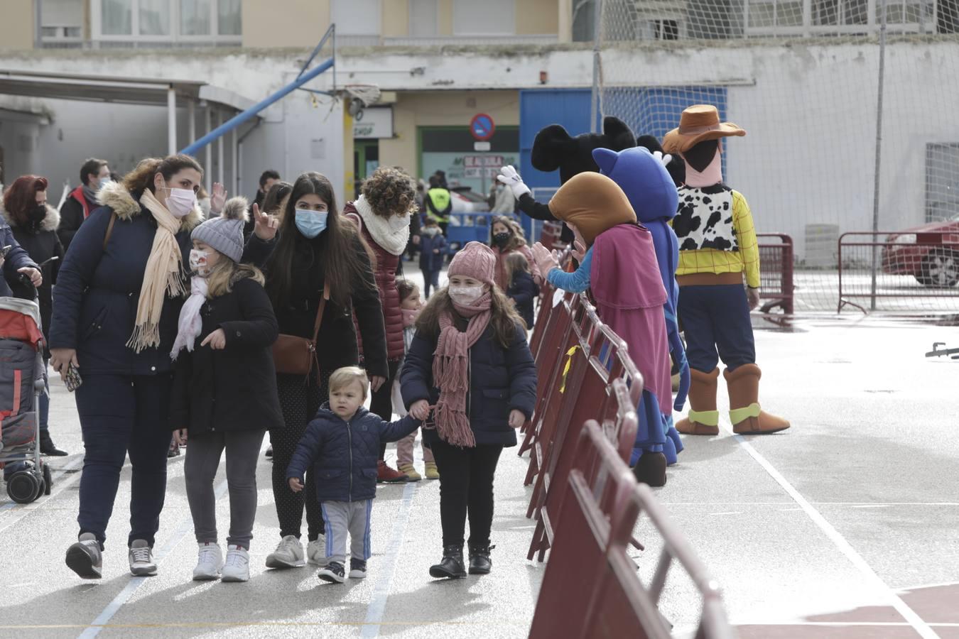 Reyes Magos de Cádiz: largas colas para ver a sus majestades