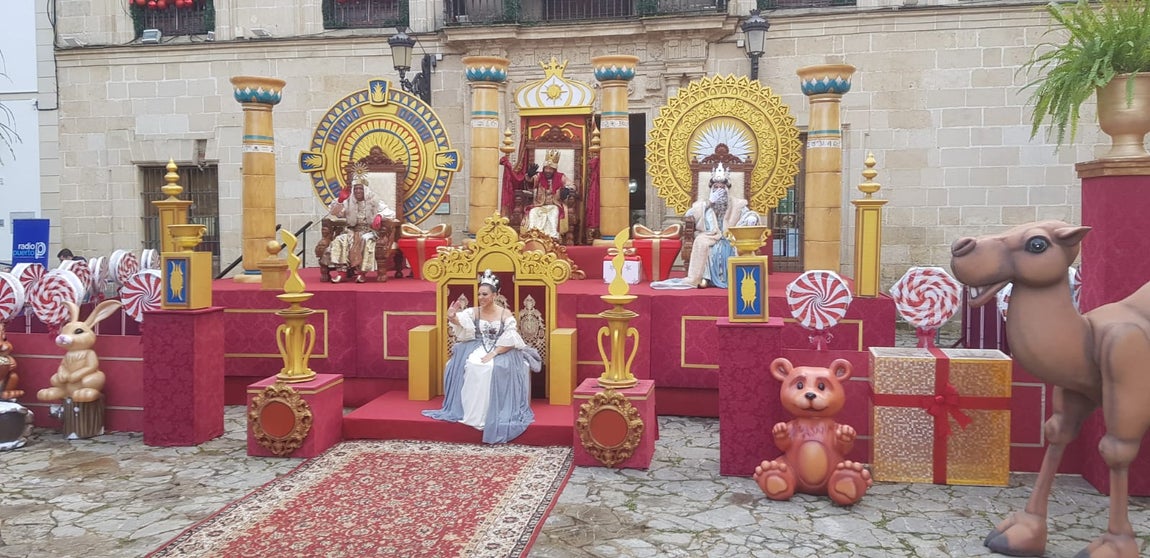 Fotos: Los Reyes Magos y toda la Corte, en El Puerto