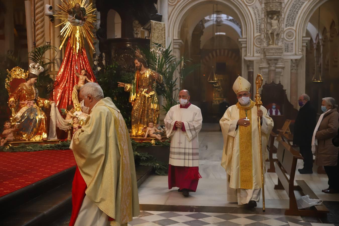 La misa de la Epifanía en la Catedral de Córdoba, en imágenes