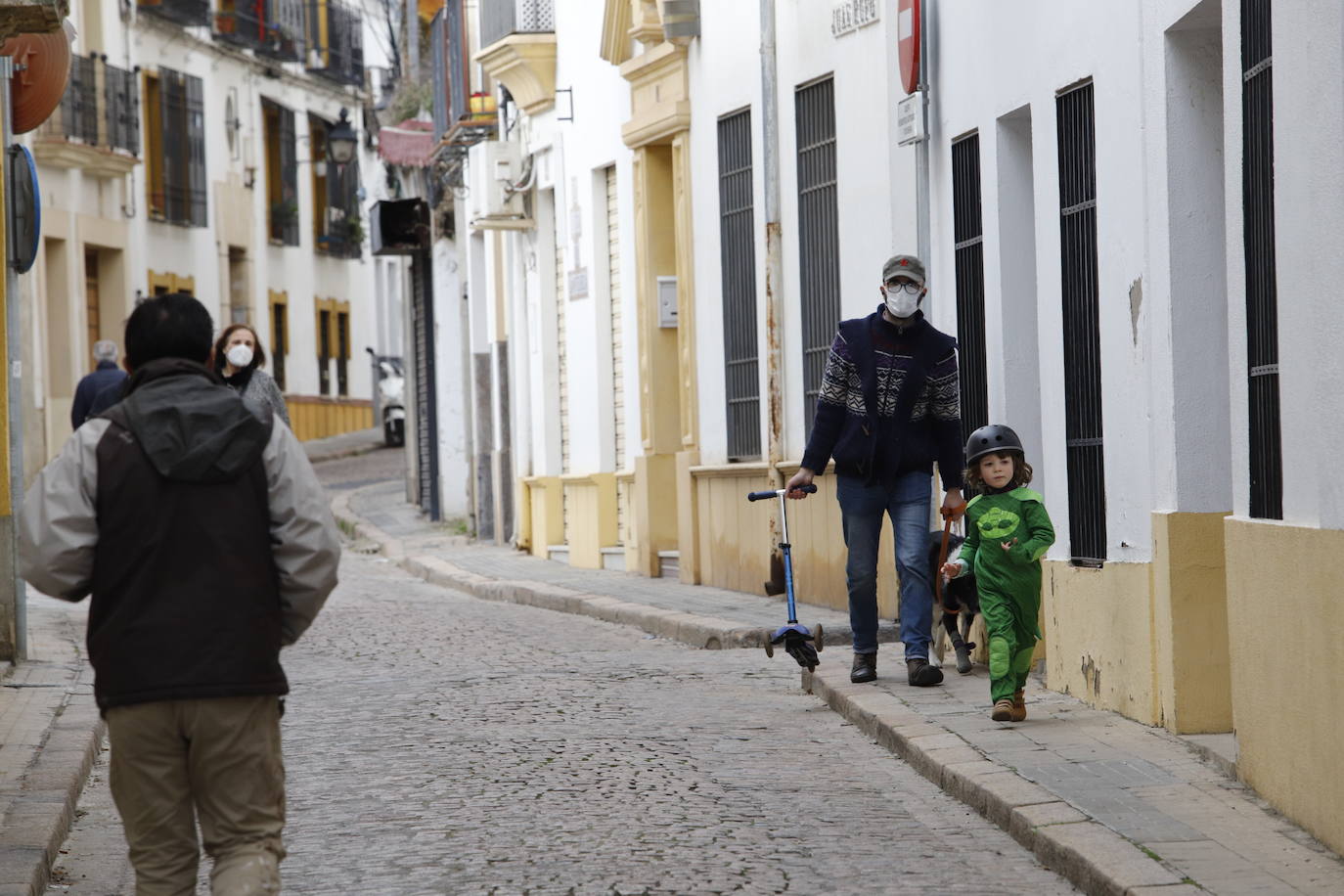 La ilusión de los niños cordobeses de la mañana de Reyes, en imágenes