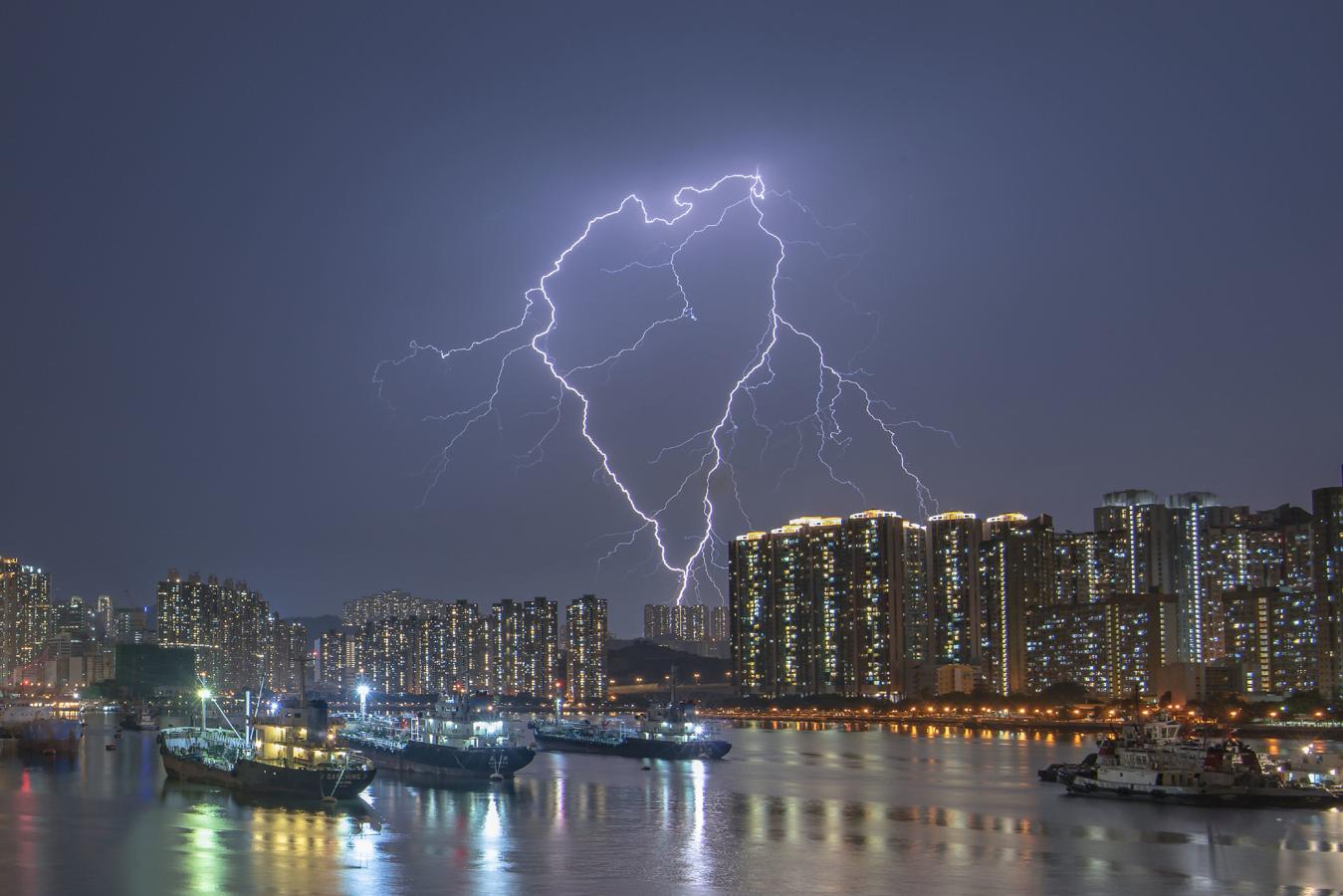 Latido de corazón. Naciones Unidas presenta las fotos con regularidad. Algunos Servicios Meteorológicos e Hidrológicos Nacionales también organizan sus propios concursos de fotografía y envían estas entradas a la OMM.