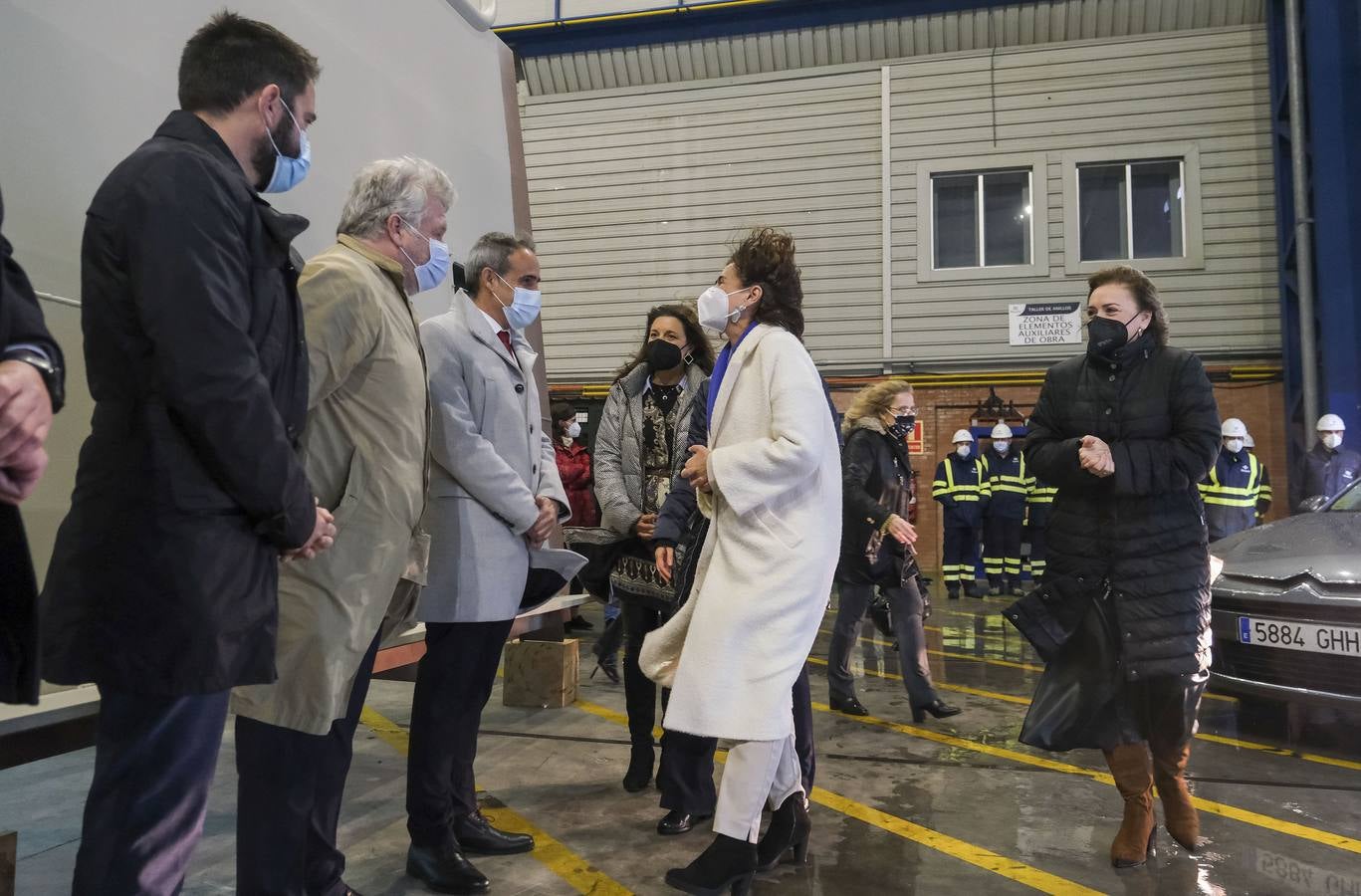 La ministra de Hacienda visita el astillero de San Fernando