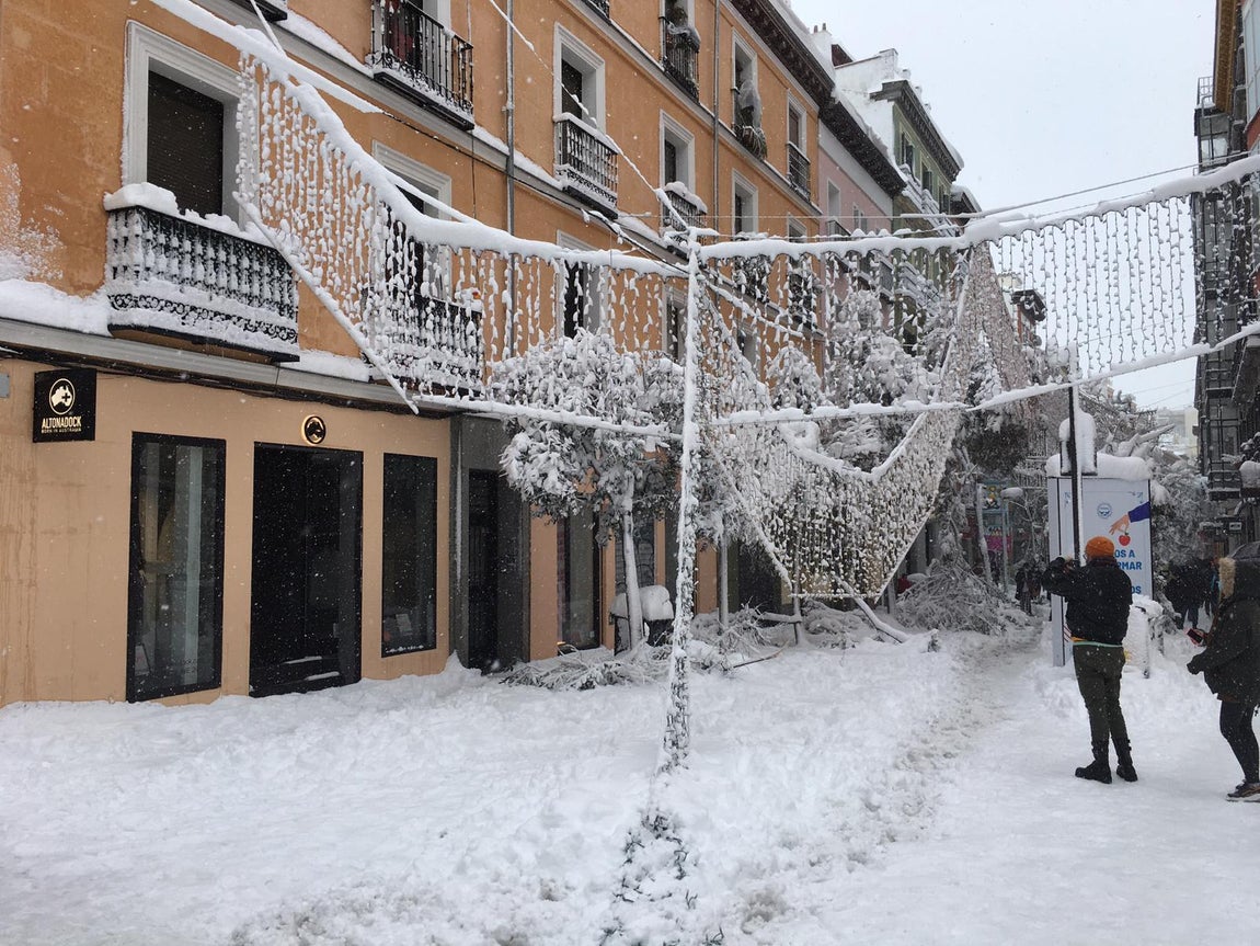 Imagen del barrio de Malasaña (Madrid), repleto de nieve. 