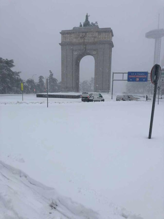 En imágenes: la nevada del siglo, vista por los lectores de ABC