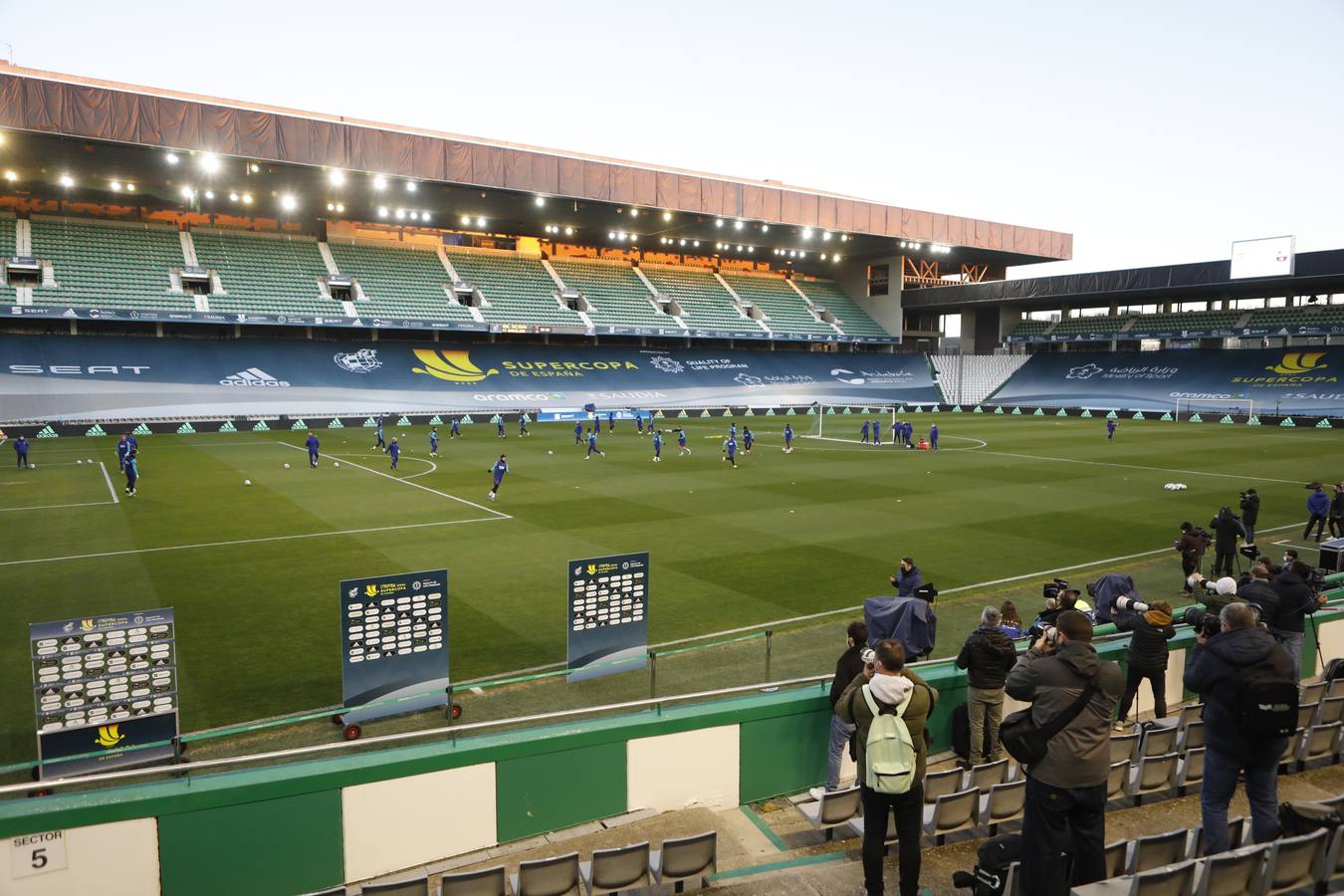 El entrenamiento del Barcelona en El Arcángel en Córdoba, en imágenes