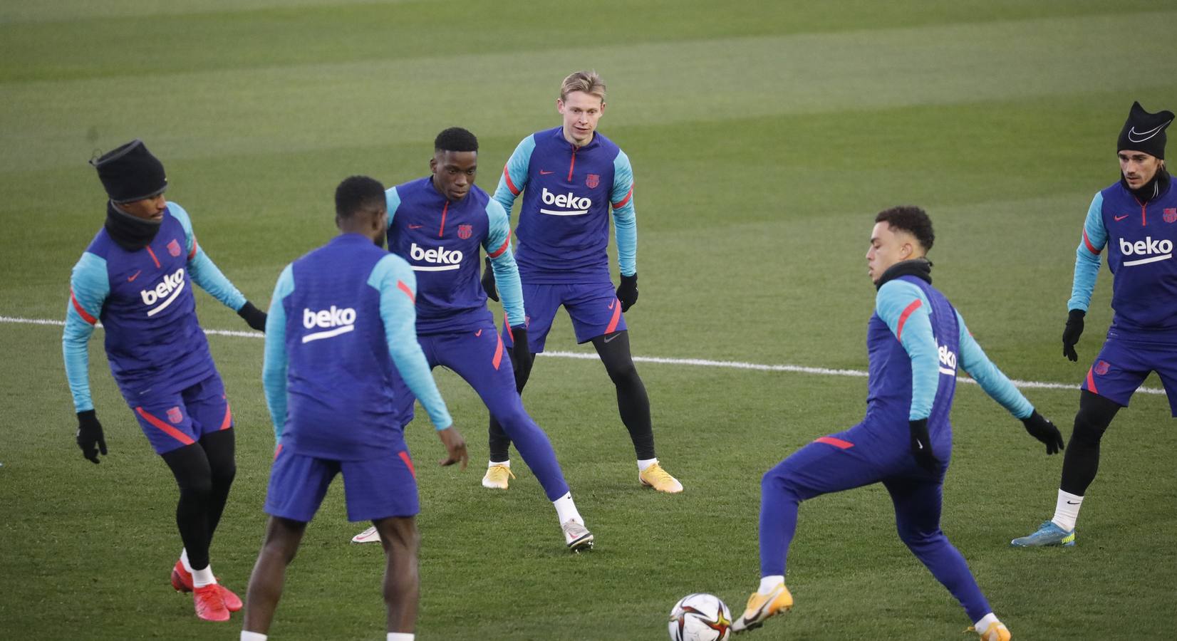 El entrenamiento del Barcelona en El Arcángel en Córdoba, en imágenes