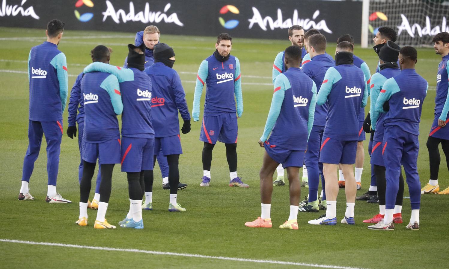 El entrenamiento del Barcelona en El Arcángel en Córdoba, en imágenes