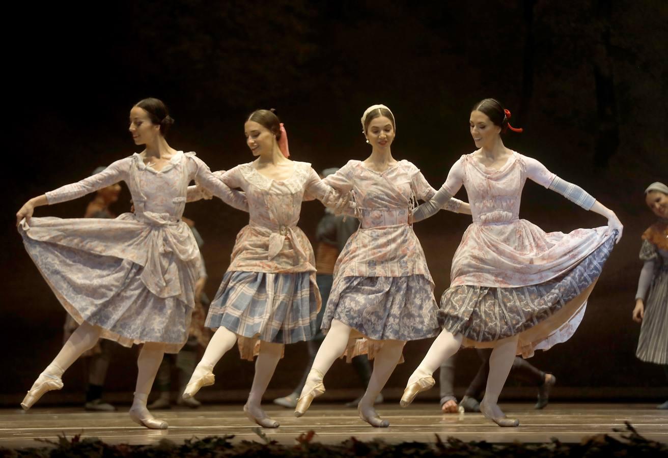 Una «Giselle» muy española en el Maestranza de Sevilla