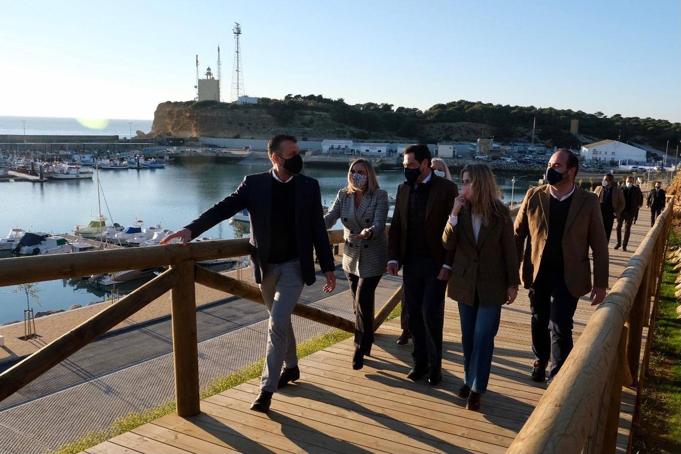 FOTOS: Así ha sido la visita de Juanma Moreno a Cádiz