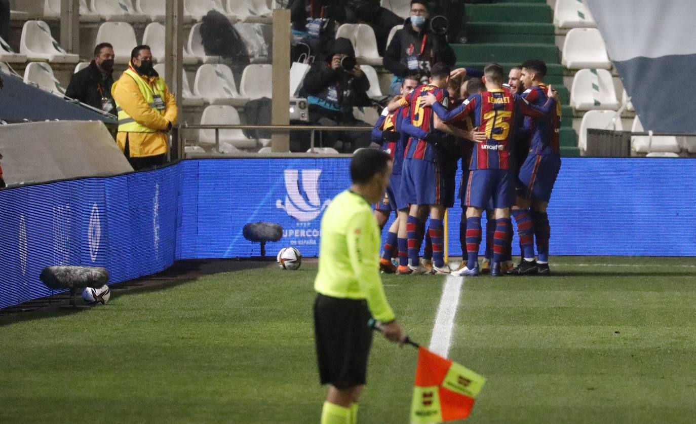 El Barcelona - Real de la Supercopa en El Arcángel de Córdoba, en imágenes