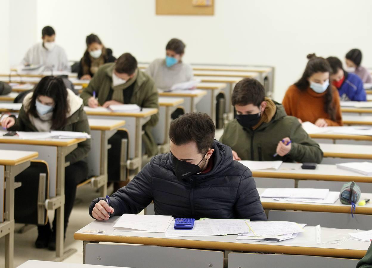 En imágenes, exámenes presenciales en la Universidad Pablo de Olavide