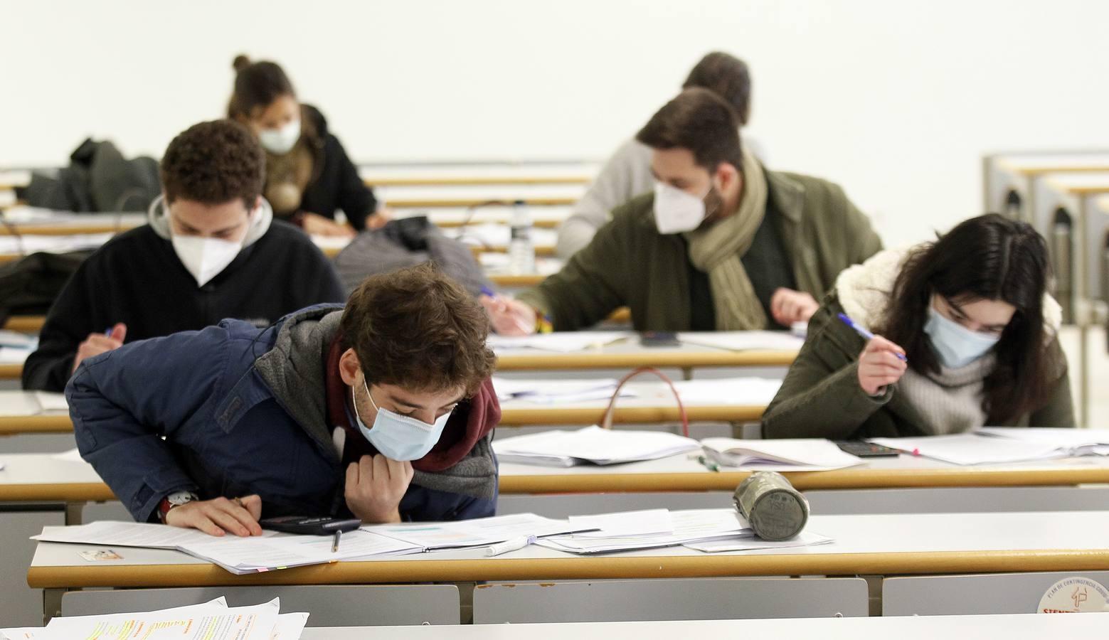 En imágenes, exámenes presenciales en la Universidad Pablo de Olavide