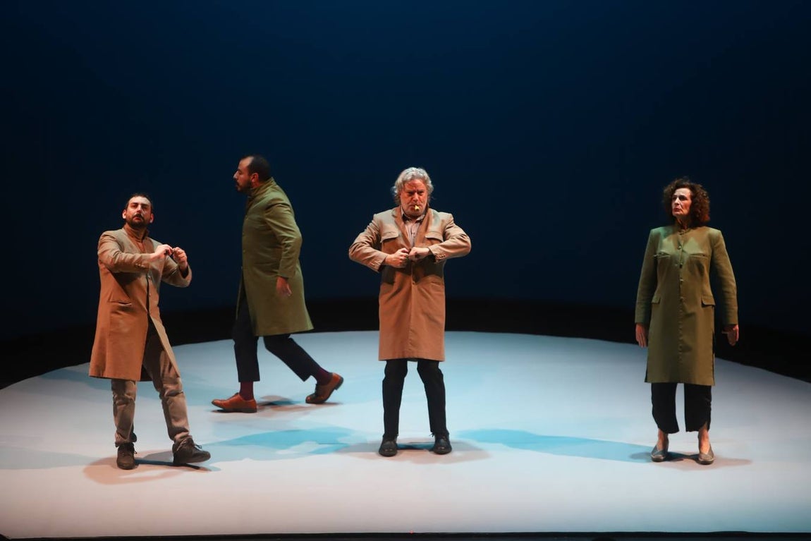 La sátira del «procés» de Els Joglars en Córdoba, en imágenes