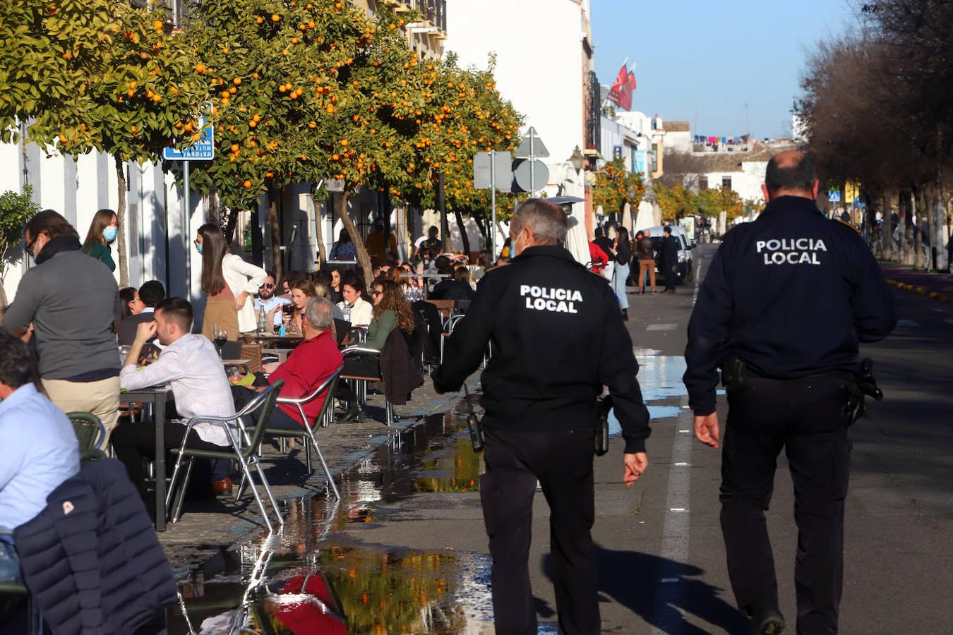 En imágenes, la primera jornada de nuevas restricciones en Córdoba, Pozoblanco y Lucena