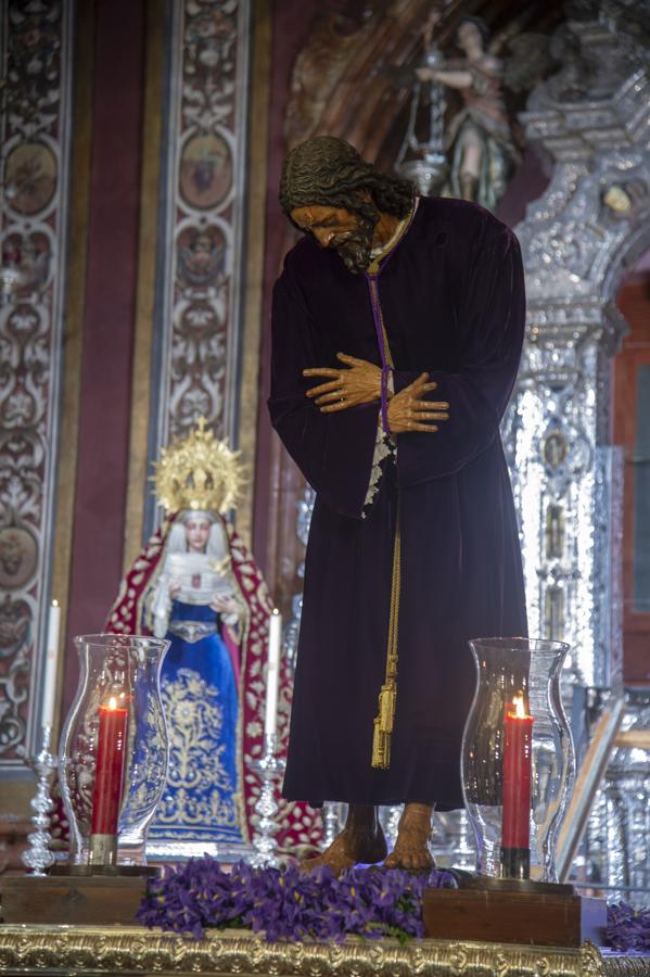 Subida del Señor de Pasión a su altar