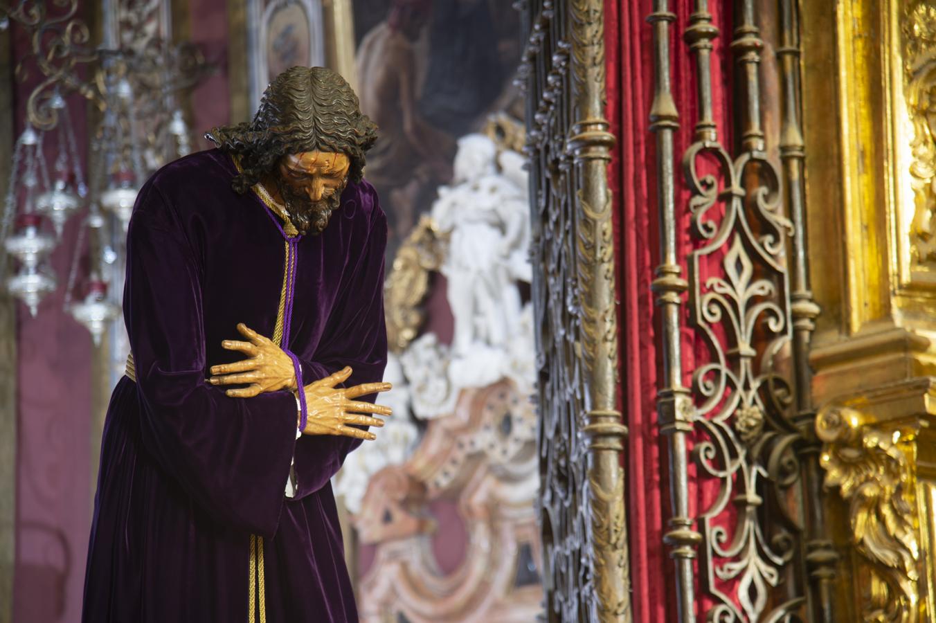 Subida del Señor de Pasión a su altar