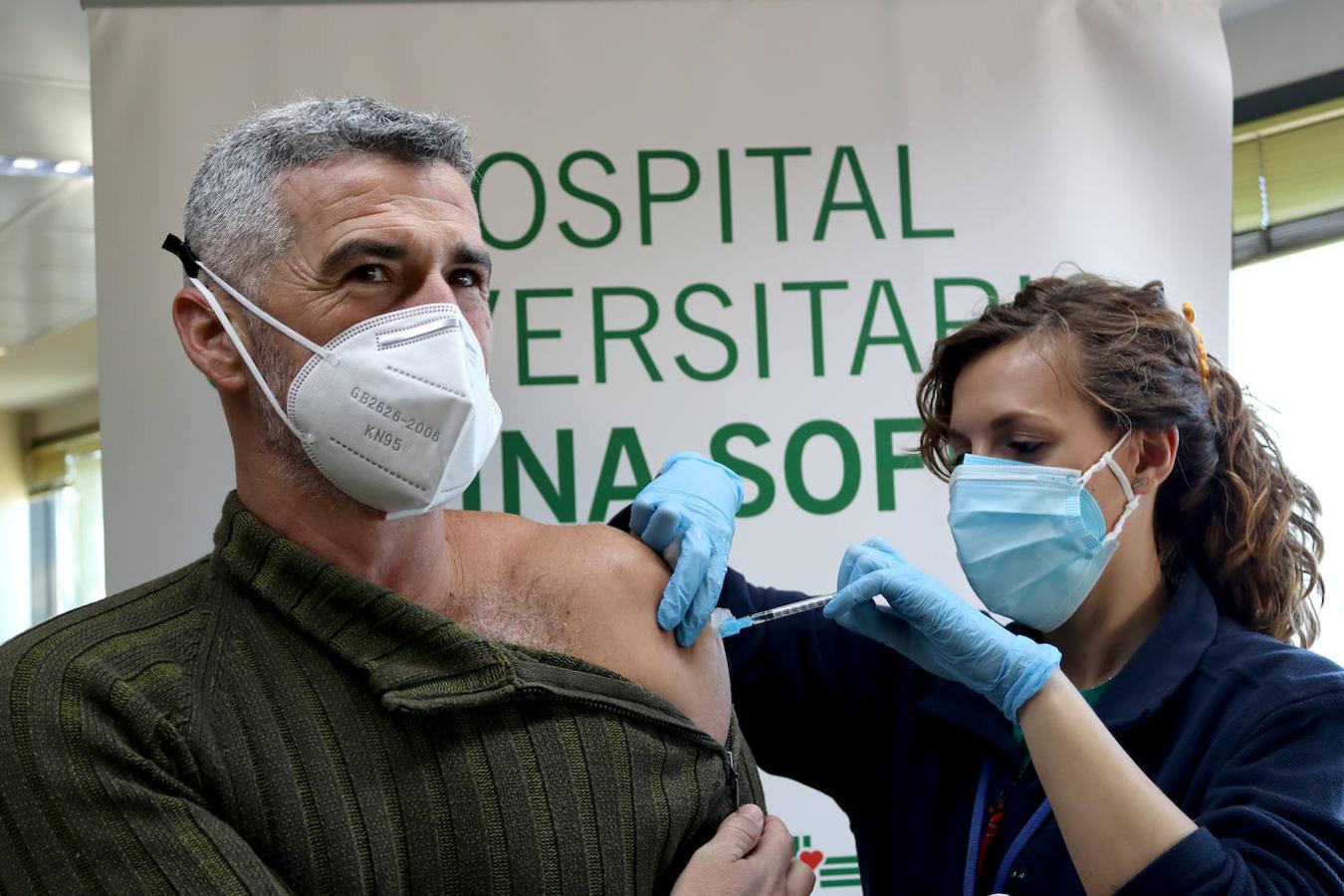 Arranca la vacunación de la segunda dosis Covid en Córdoba, en imágenes