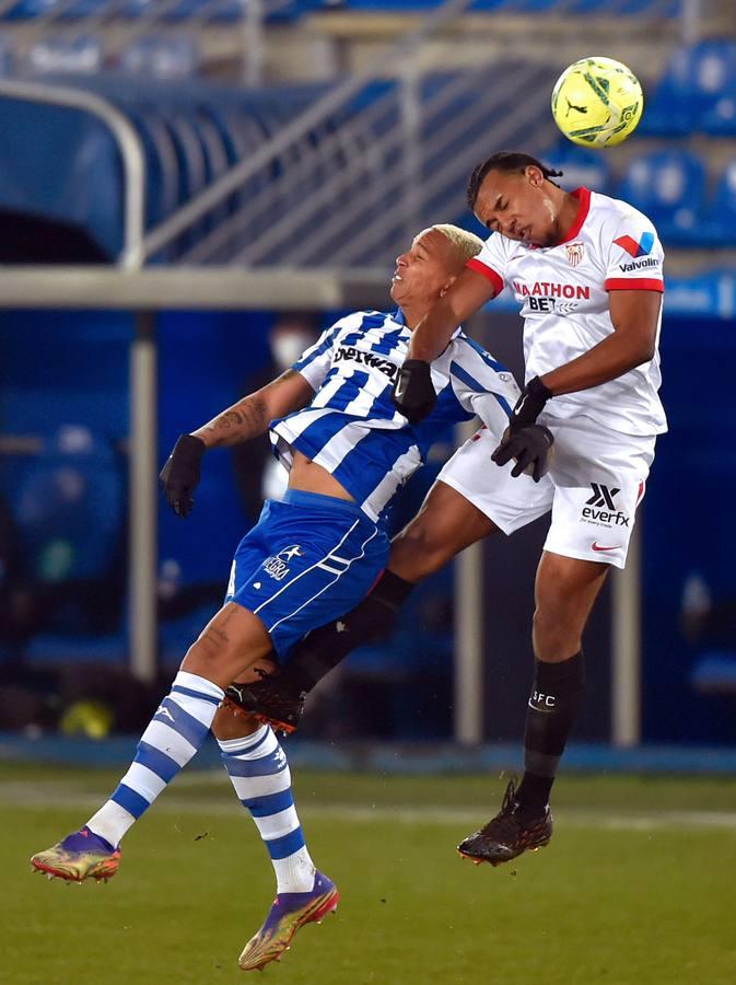 Las mejores imágenes del partido entre el Alavés y el Sevilla