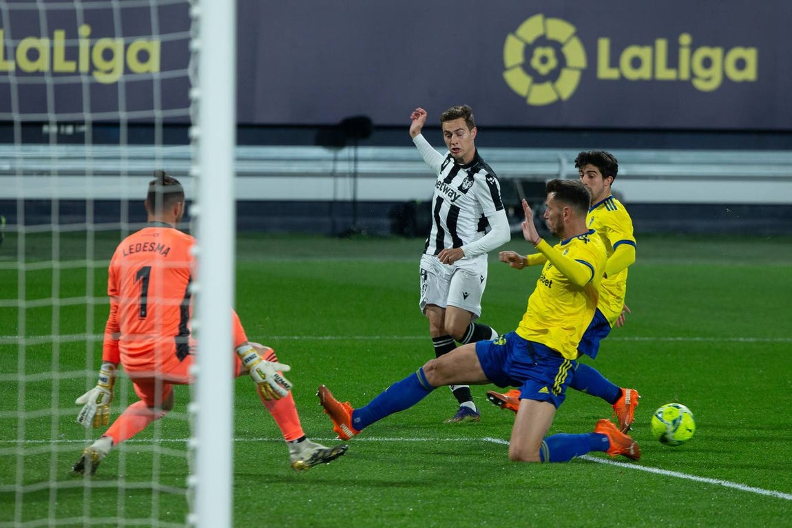 FOTOS: Las imágenes del Cádiz - Levante