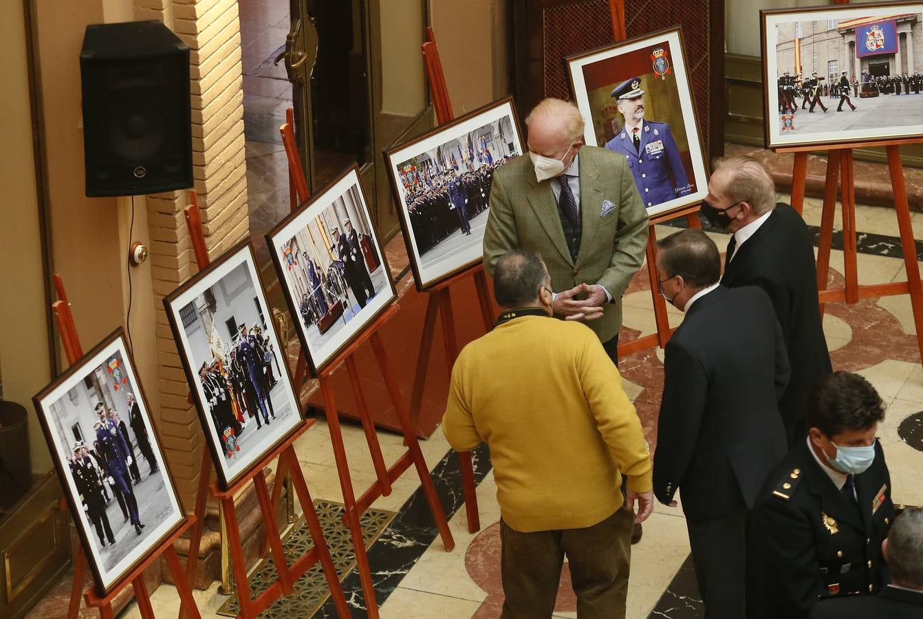 Fotogalería: La exposición fotográfica de Gerardo Lucio dedicada al Rey Felipe VI en Sevilla