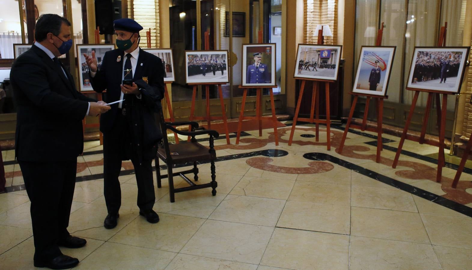 Fotogalería: La exposición fotográfica de Gerardo Lucio dedicada al Rey Felipe VI en Sevilla