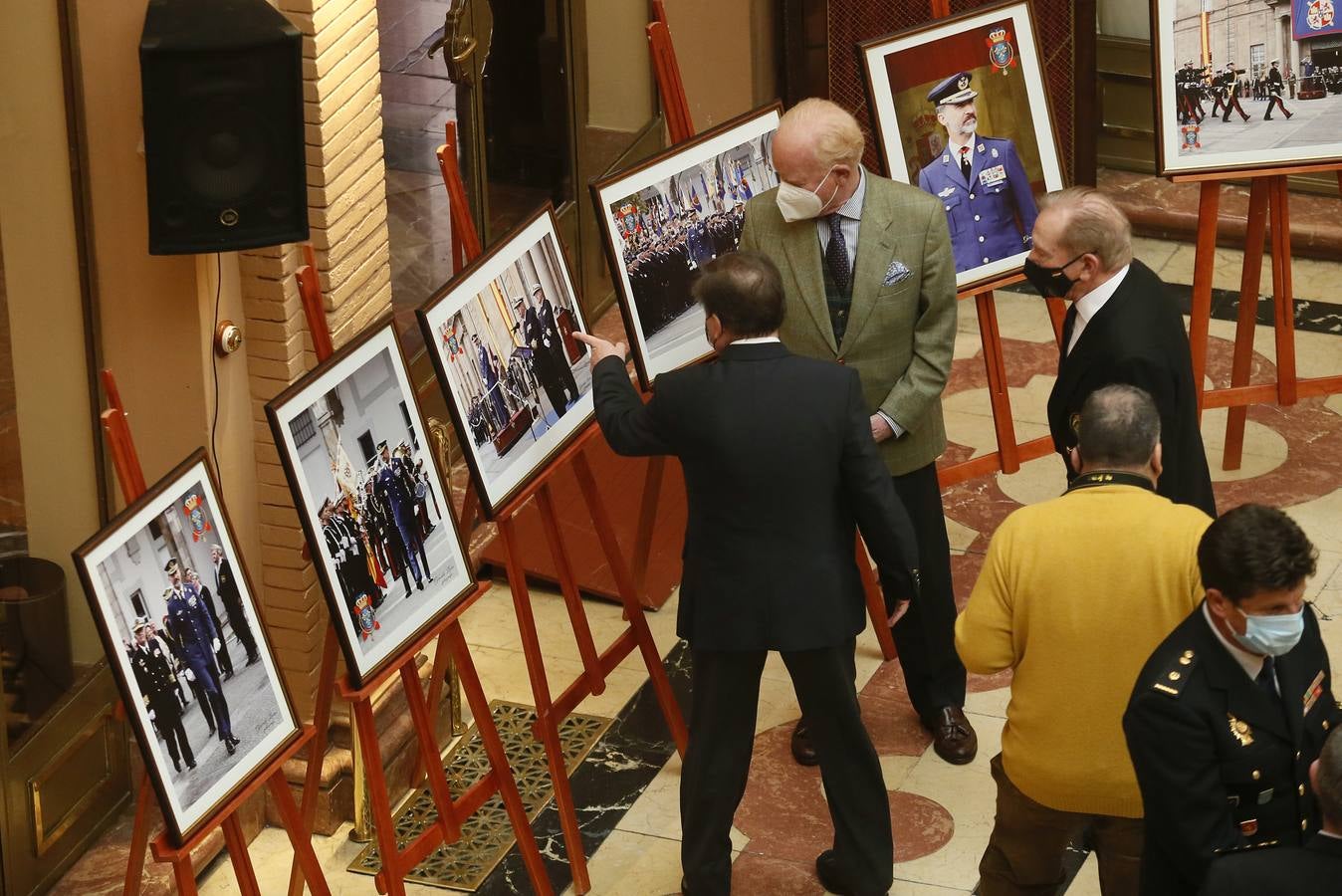 Fotogalería: La exposición fotográfica de Gerardo Lucio dedicada al Rey Felipe VI en Sevilla