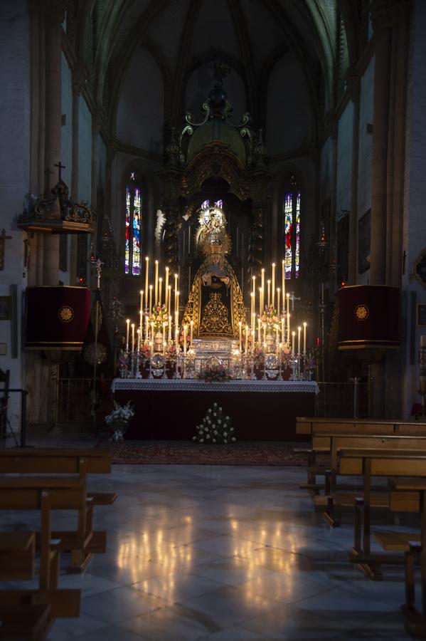 El altar del 75 aniversario de la Virgen de Gracia y Amparo