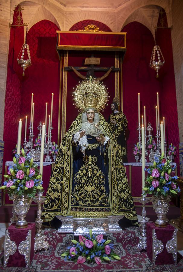 La Virgen de Gracia y Amparo de los Javieres en su capilla