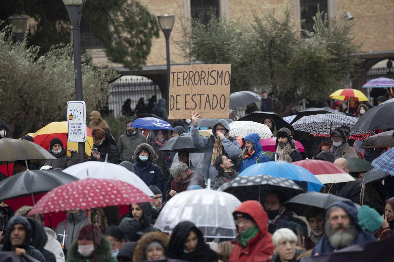 Manifestación negacionista sin mascarillas en Madrid, con los hospitales sobrepasados