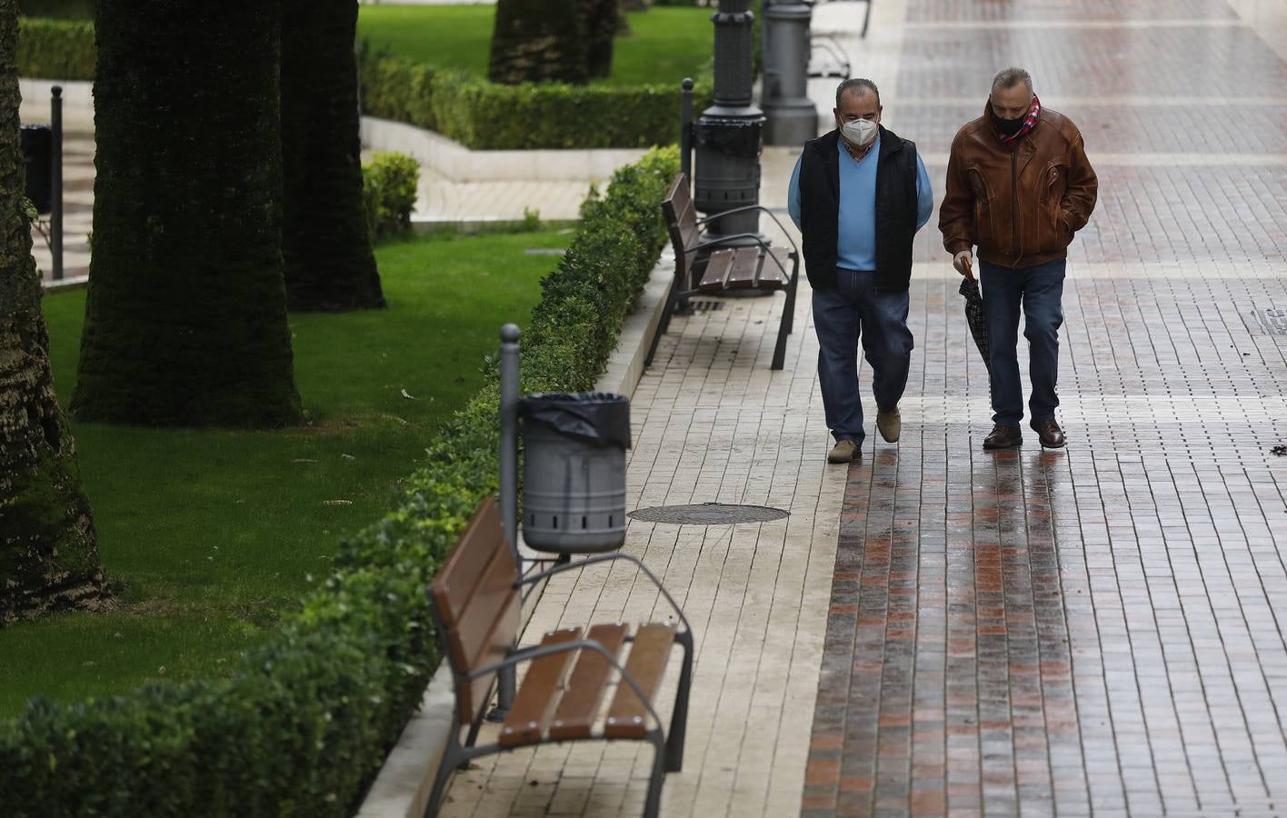 La vida cotidiana en Aguilar tras perder la cruz, en imágenes