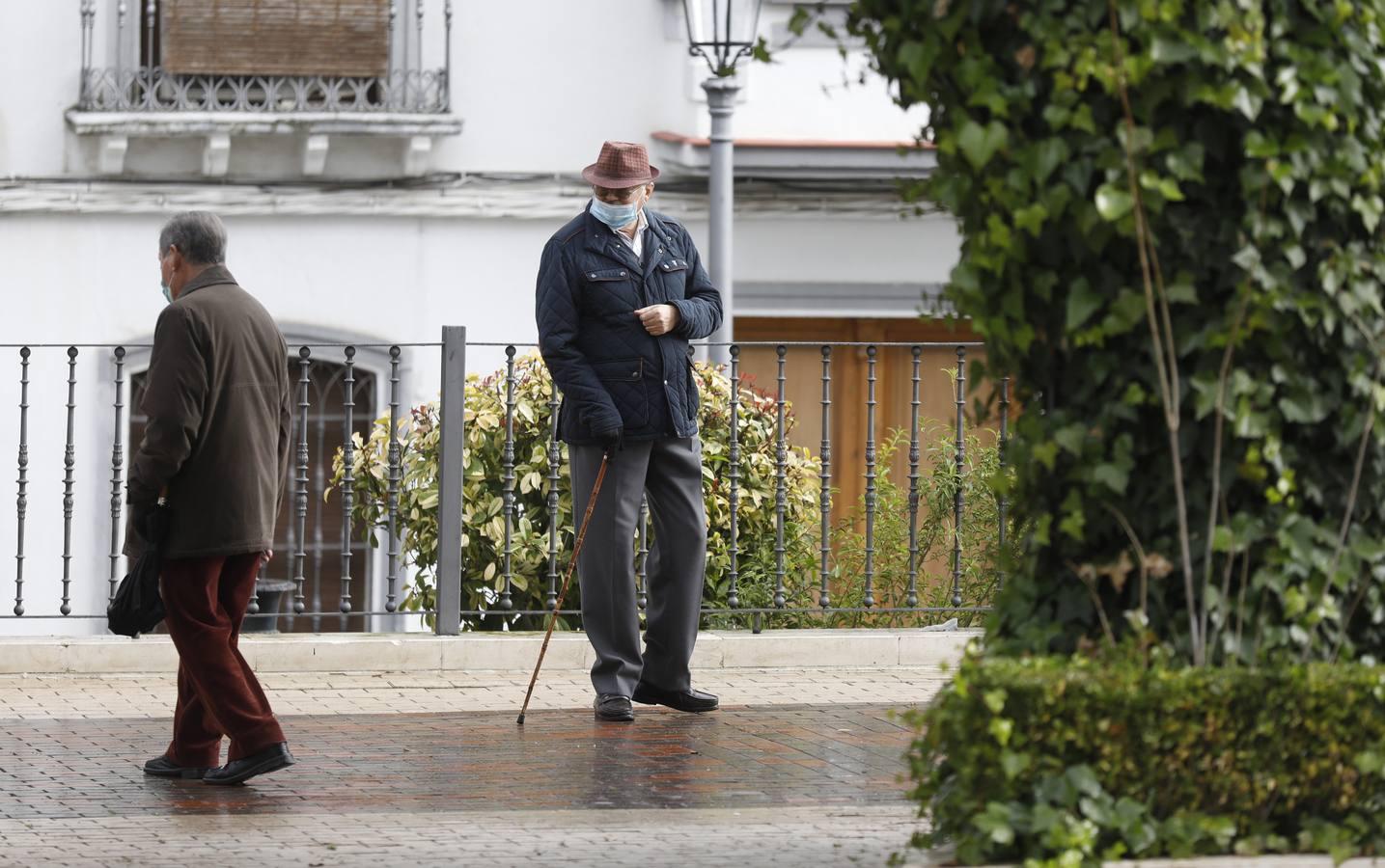 La vida cotidiana en Aguilar tras perder la cruz, en imágenes