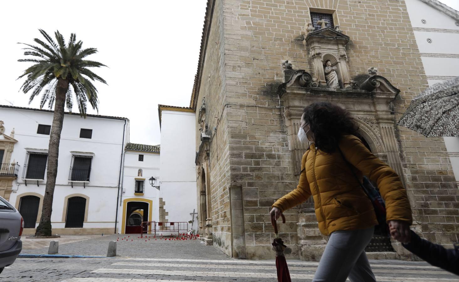 La vida cotidiana en Aguilar tras perder la cruz, en imágenes