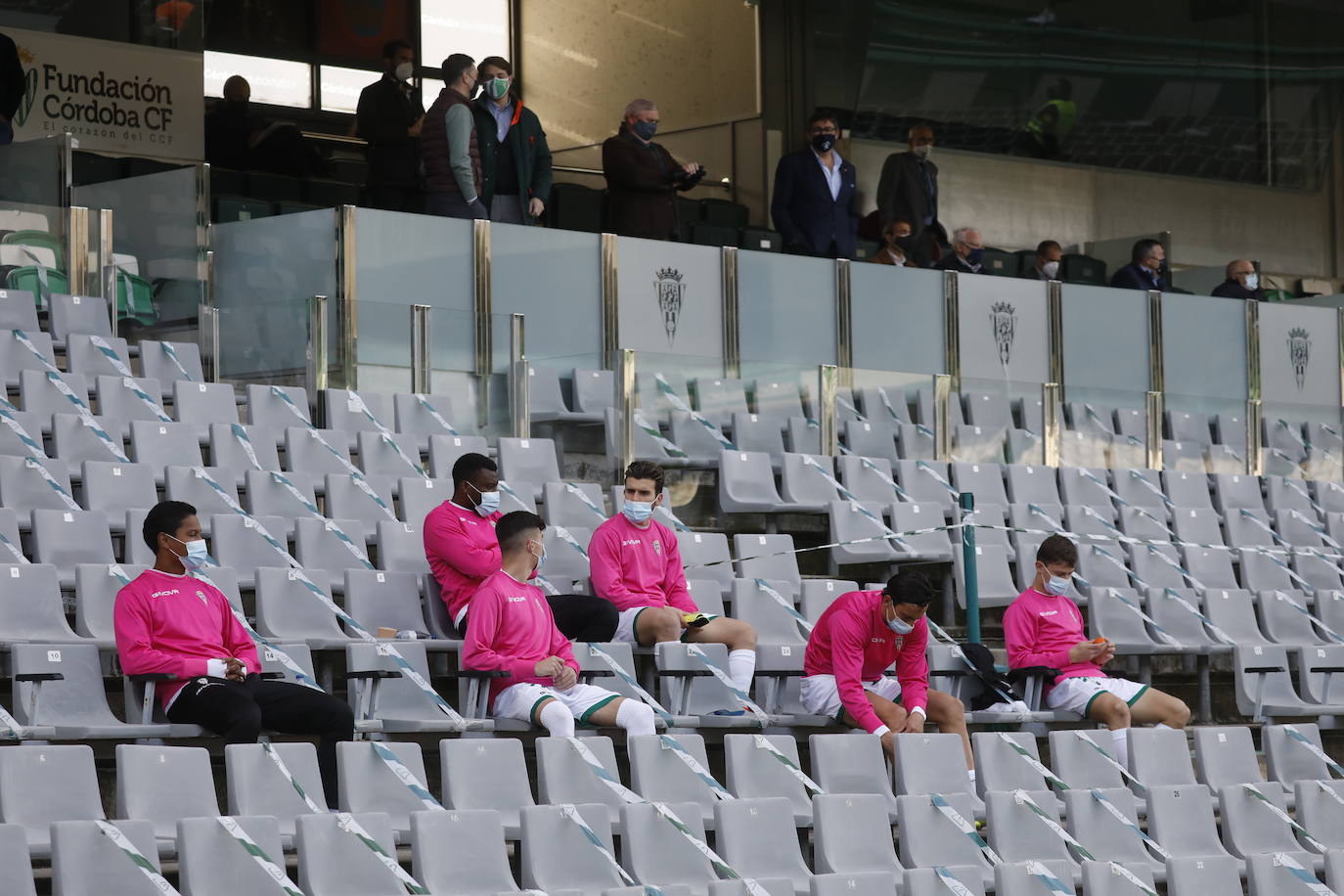 El silencio de El Arcángel vacío en el Córdoba CF - Yeclano, en imágenes