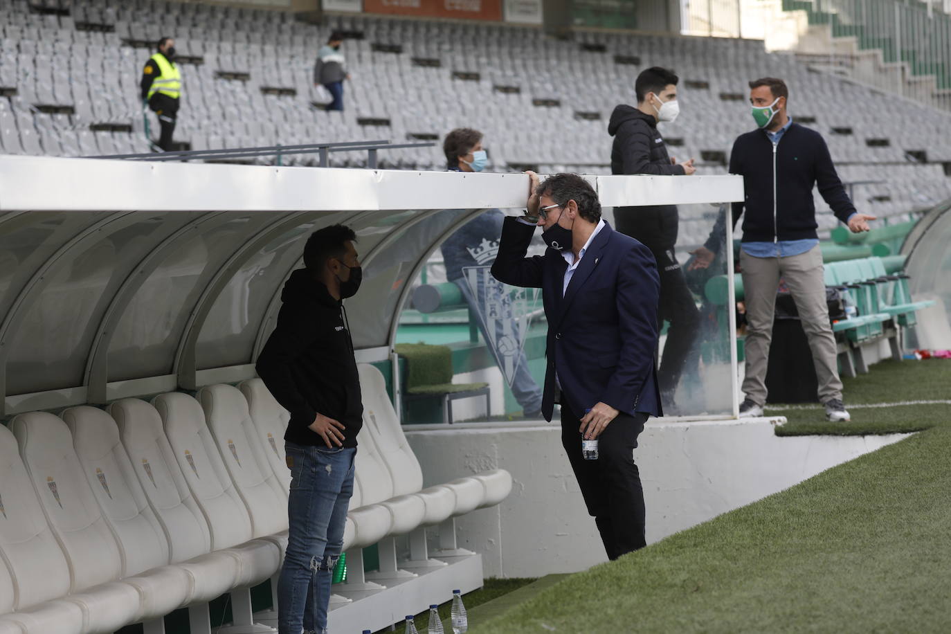 El silencio de El Arcángel vacío en el Córdoba CF - Yeclano, en imágenes