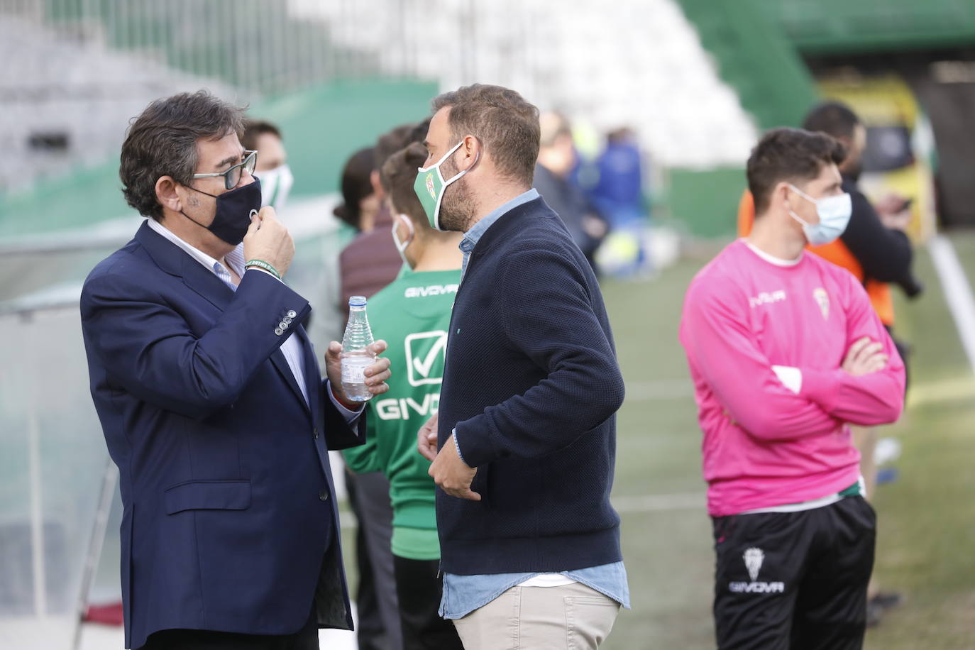 El silencio de El Arcángel vacío en el Córdoba CF - Yeclano, en imágenes