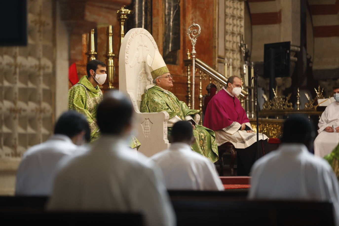 La misa en la Catedral de Córdoba por la festividad de San Francisco de Sales, en imágenes