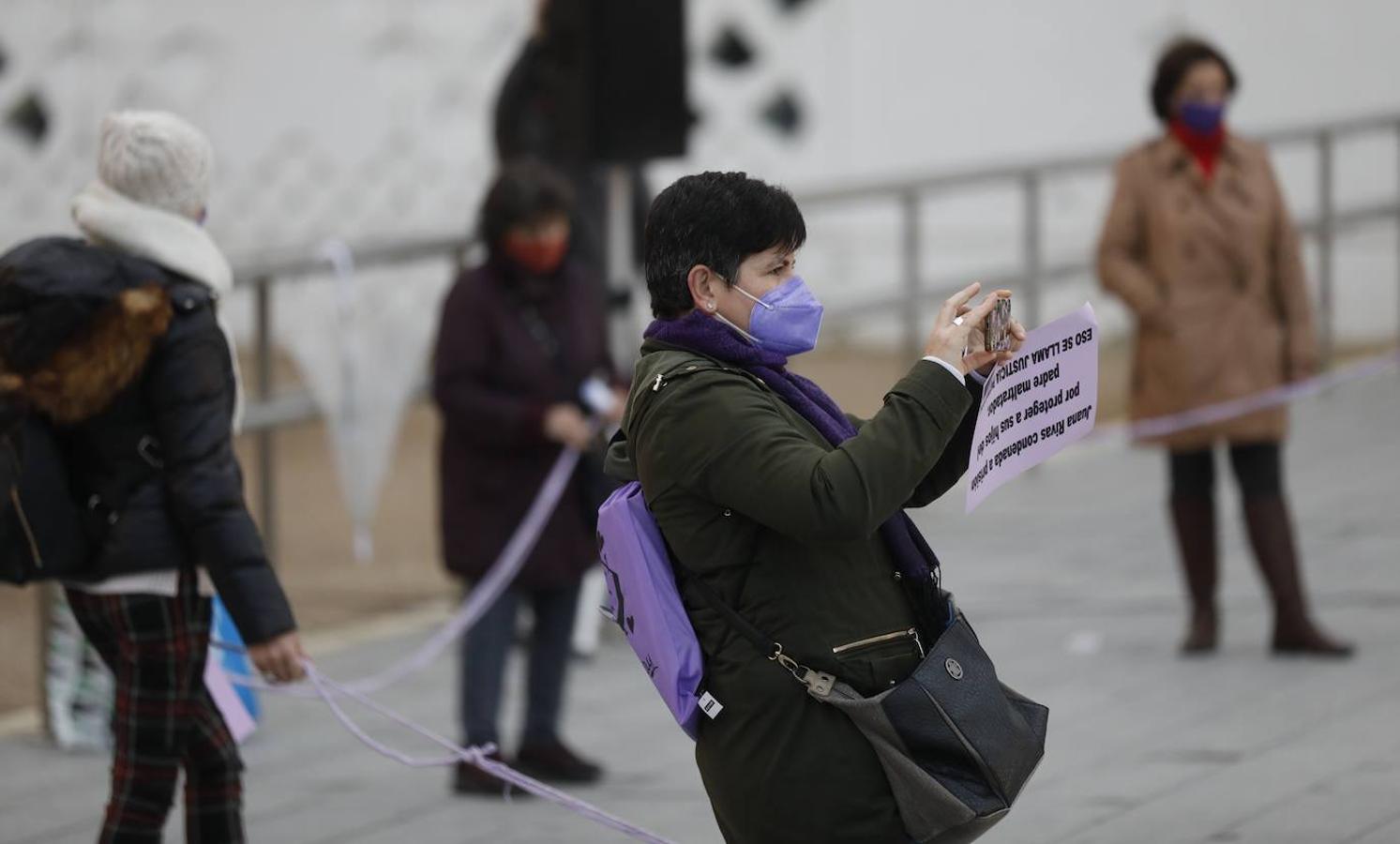 La concentración de la Plataforma contra la Violencia a las Mujeres, en imágenes