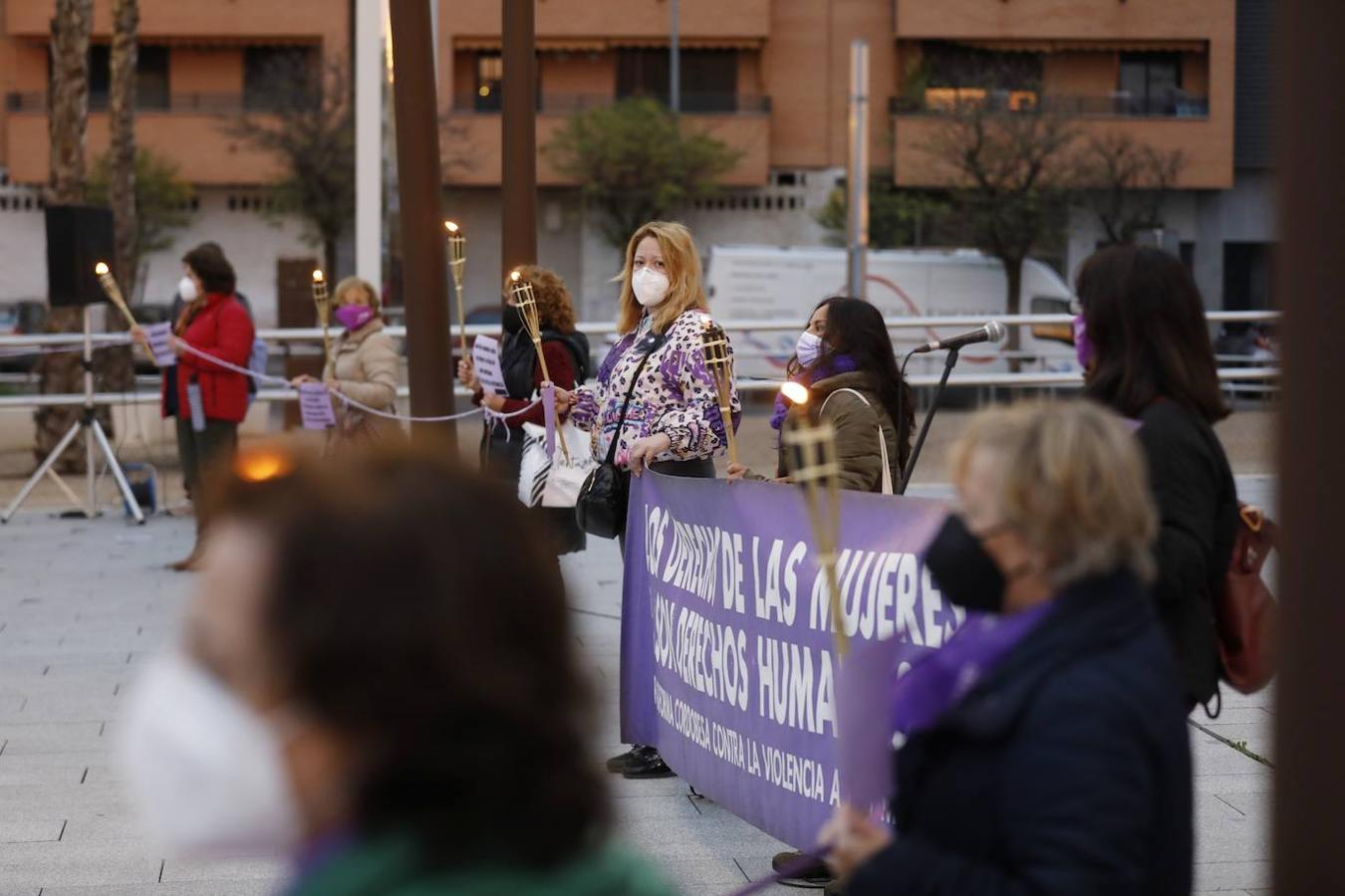 La concentración de la Plataforma contra la Violencia a las Mujeres, en imágenes