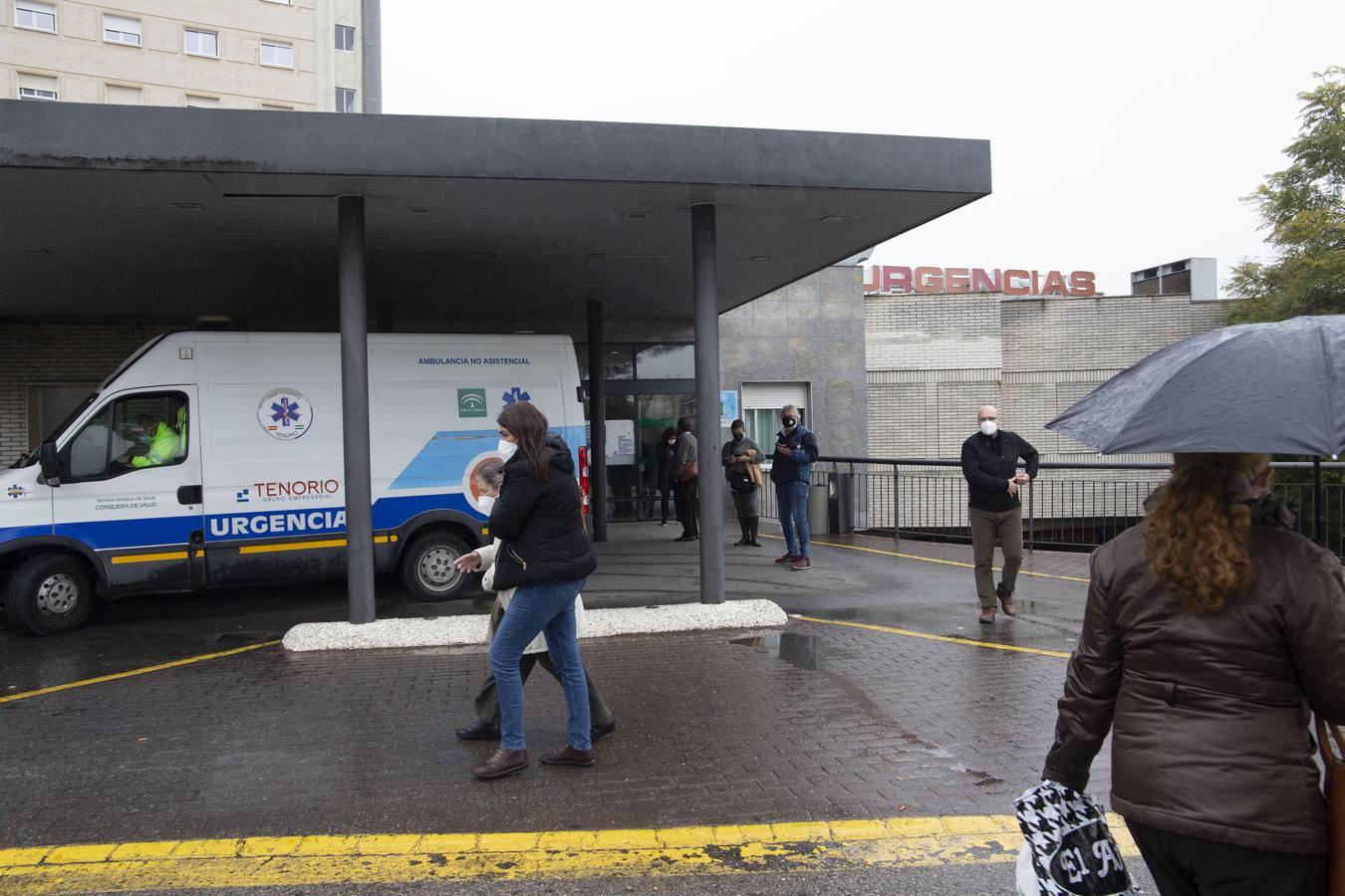 Ambiente del Hospital Universitario de Valme en Sevilla, en imágenes