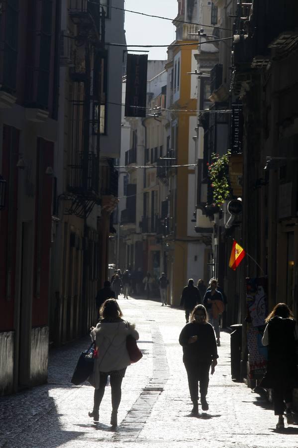 Las imágenes del ambiente que se vive en Sevilla con el cierre perimetral