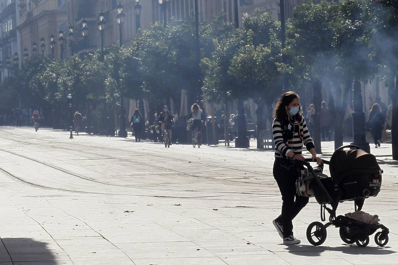 Las imágenes del ambiente que se vive en Sevilla con el cierre perimetral