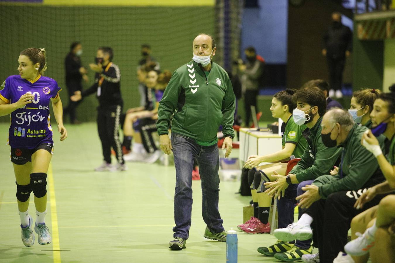 El partido de balonmano Adesal-Liberbank Gijón, en imágenes