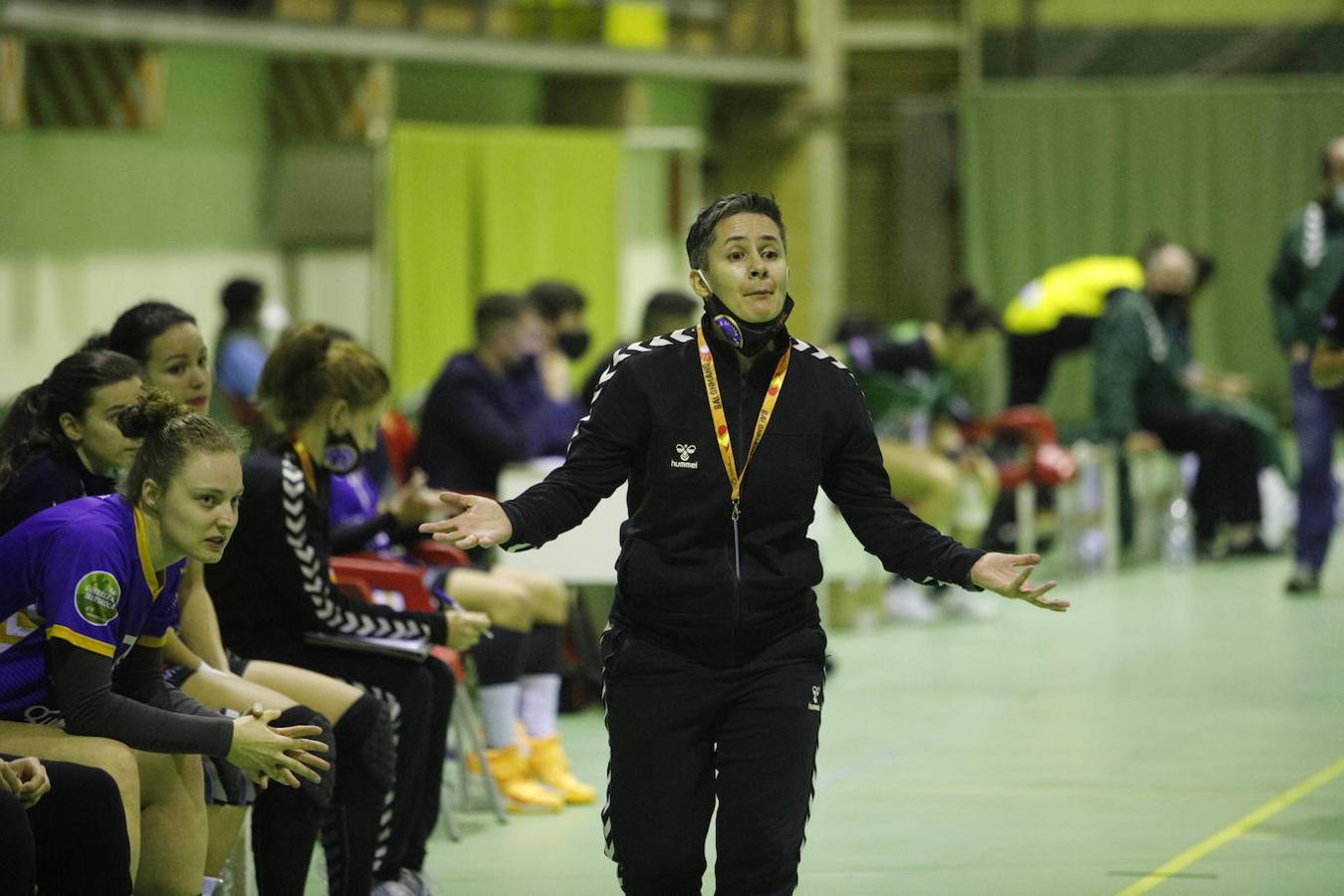 El partido de balonmano Adesal-Liberbank Gijón, en imágenes