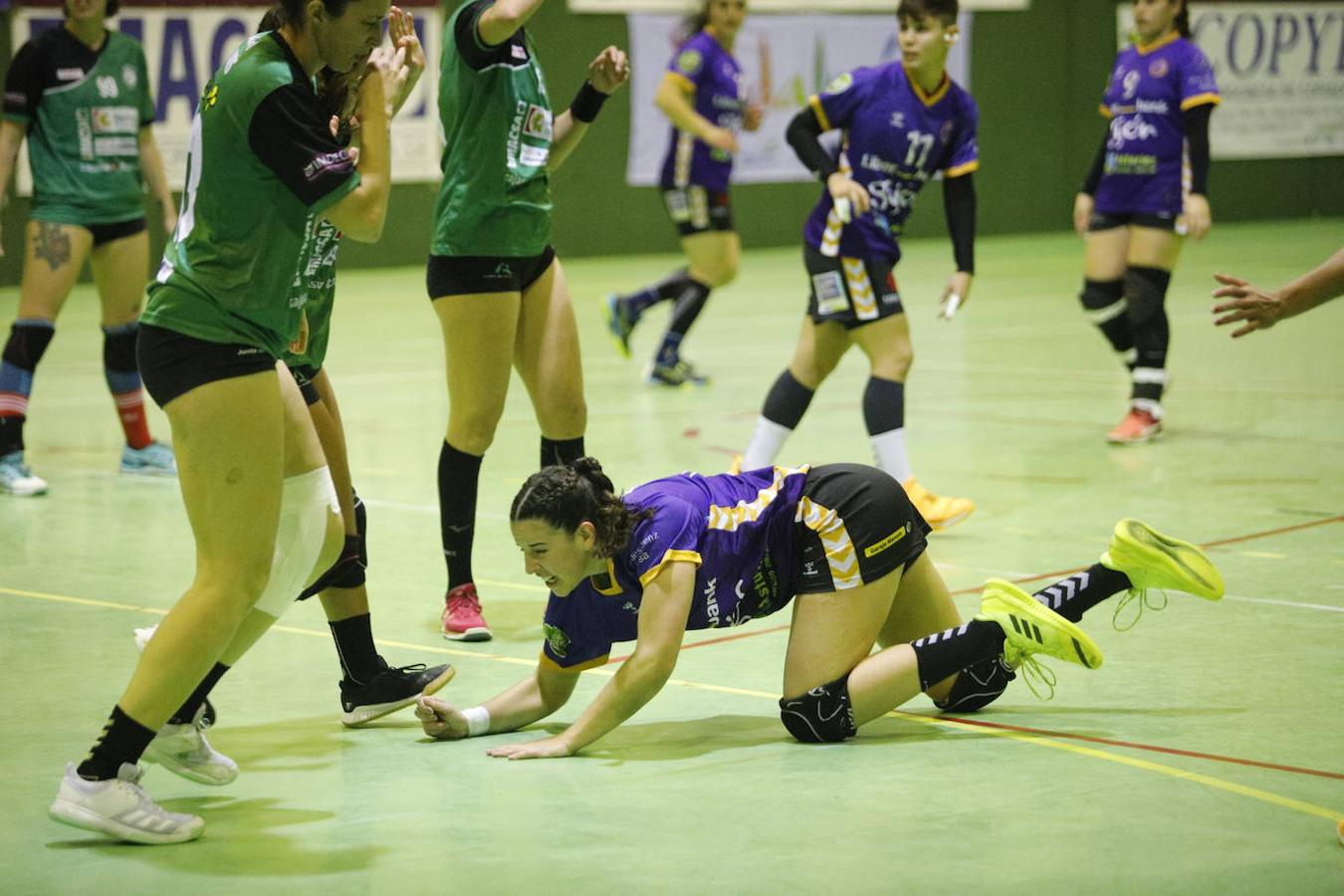 El partido de balonmano Adesal-Liberbank Gijón, en imágenes