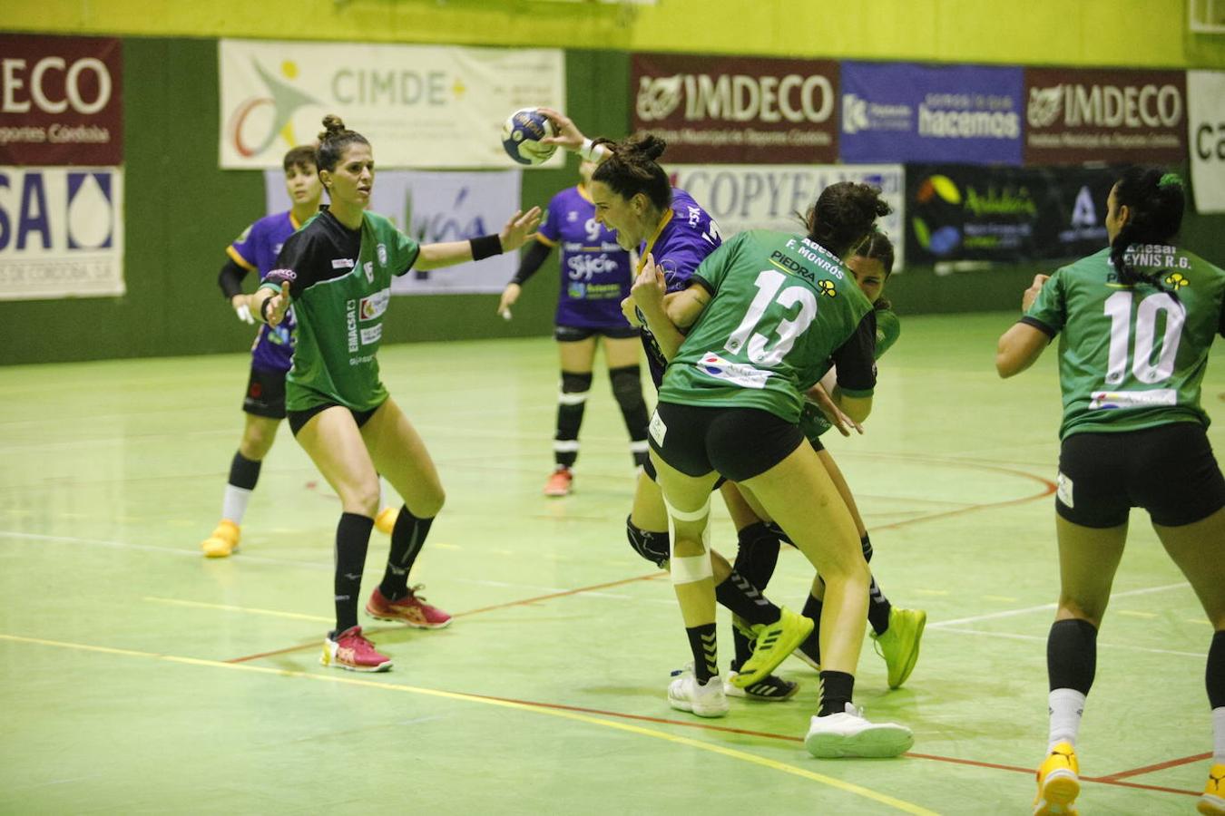 El partido de balonmano Adesal-Liberbank Gijón, en imágenes